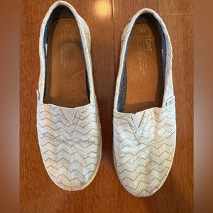 TOMS Beige Chevron Slip-On Shoes